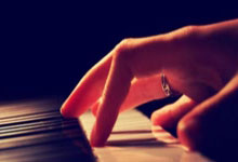 PG游戏官网：伯克回暖砍30分创CBA新高，“参考答案”努力成徐杰最强帮手.